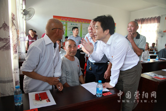 中国崇阳网消息 记者 甘源,通讯员王苗,汪佳报道:6月6日下午,天城镇